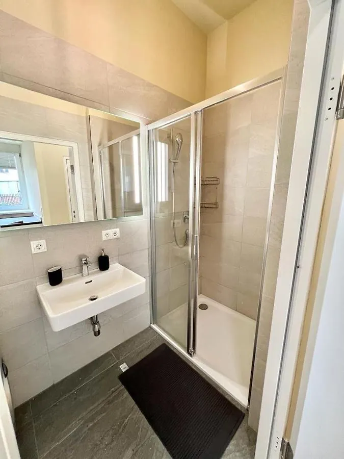 Apartment Schones Tiny House Im Herzen Innsbrucks Mit Garten Austria